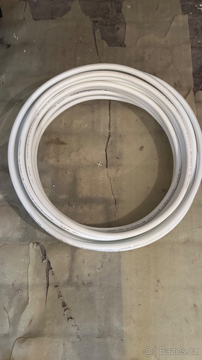 Concept Pipe - spojovací trubka