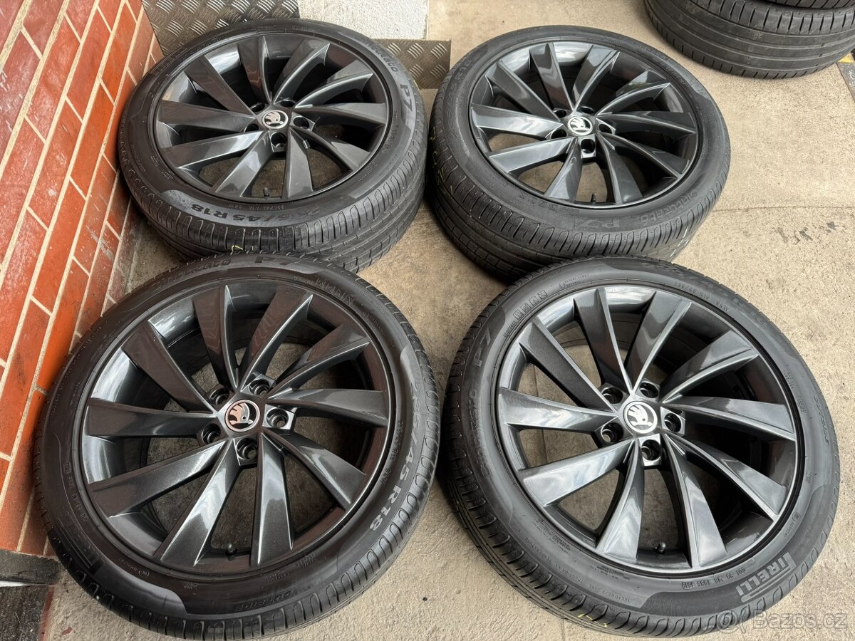 Nové Alu 18" 5x112, " PEGASUS BLACK ", letní SUP3