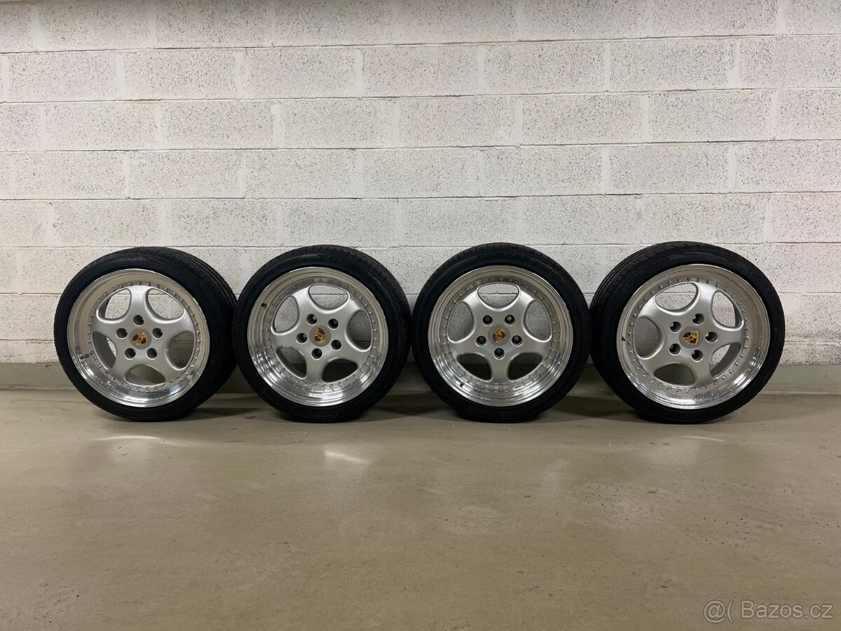 Porsche kola 18" – přední 8.5J ET52 / zadní 10J ET65