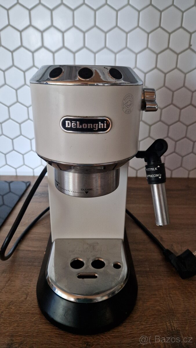 Delonghi pákovy kávovar EC685