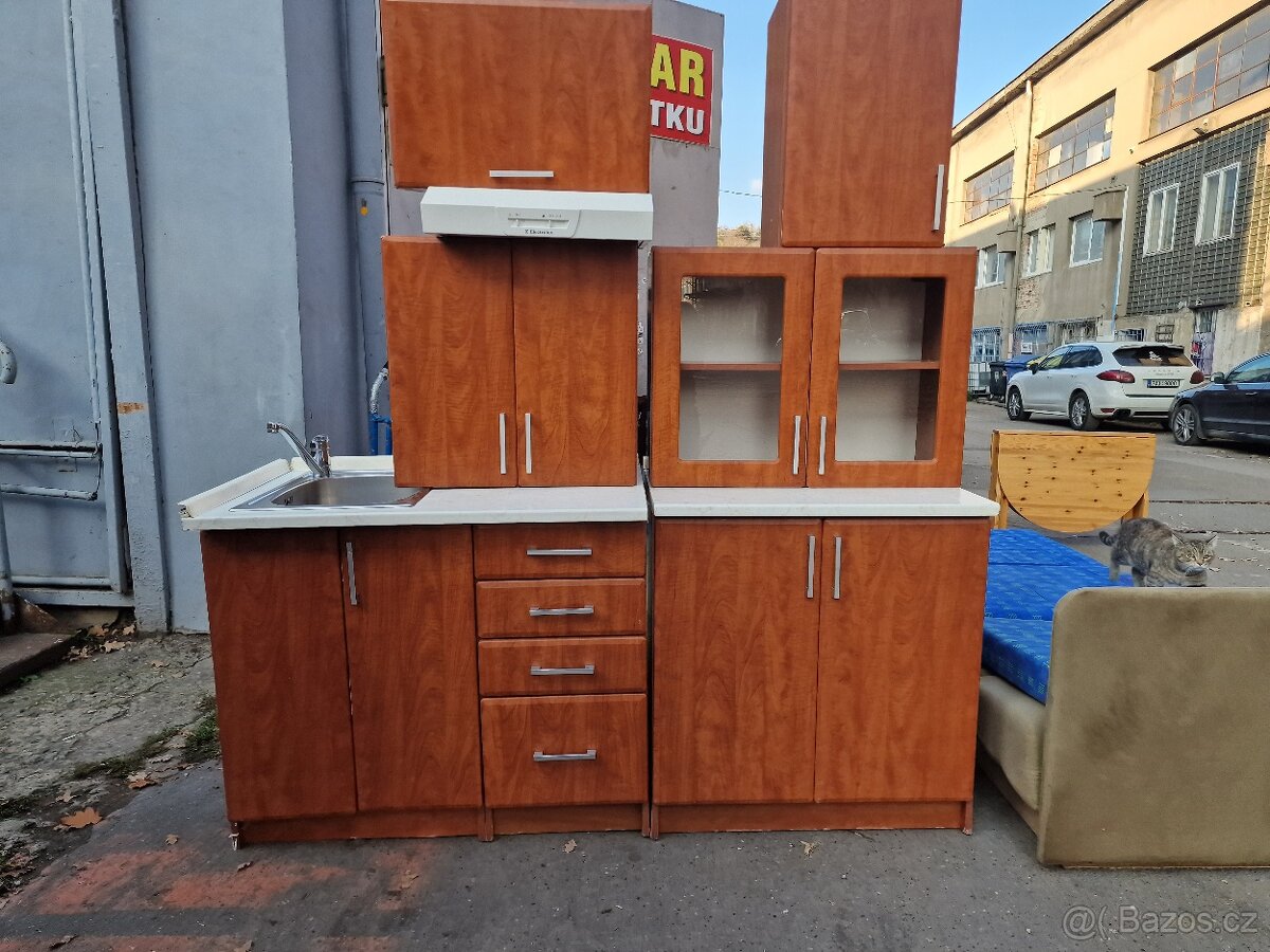 Kuchyn Komplet 60x180 výšká 150 cm