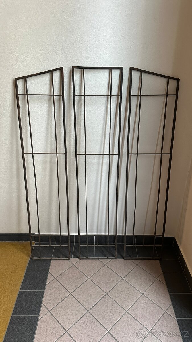 dveřní mříže