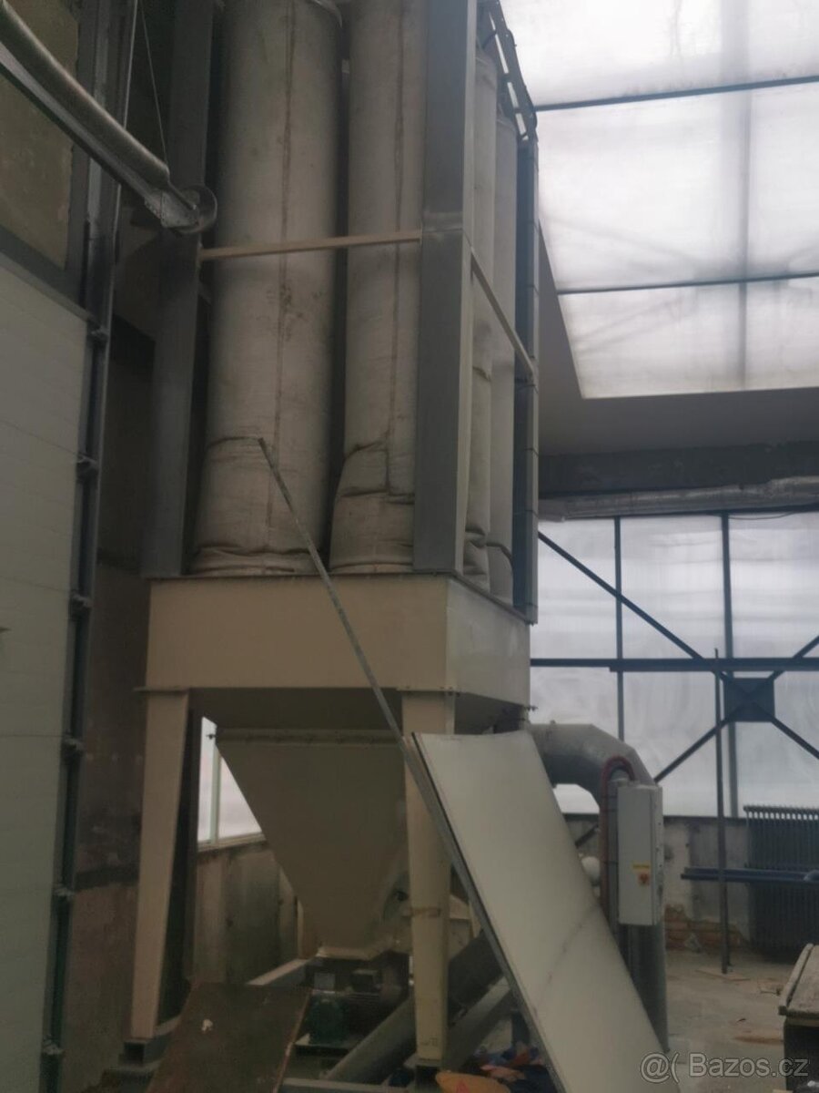 Odsávač pilin a dřevě. prach. CIPRES FILTR BRNO G03T GR90 Cu