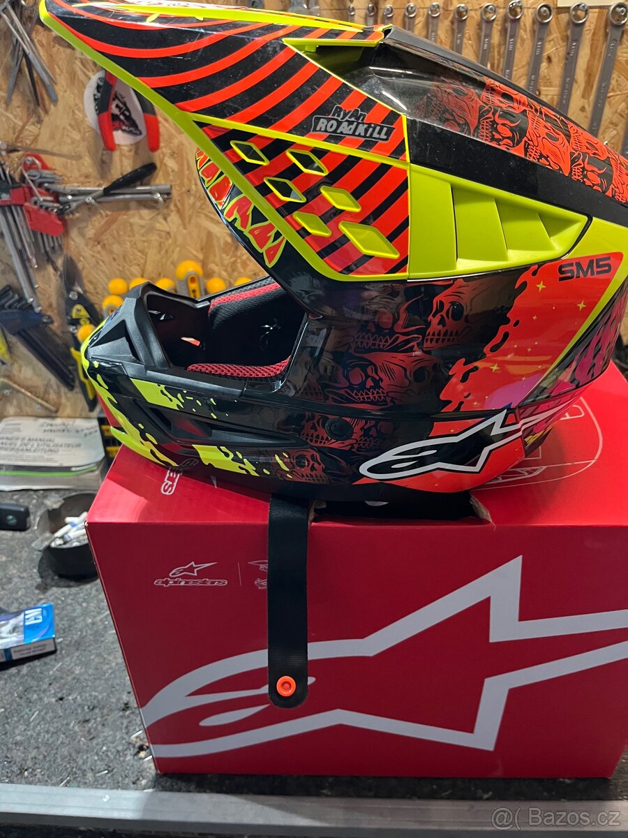 Prodám helmu SM5
