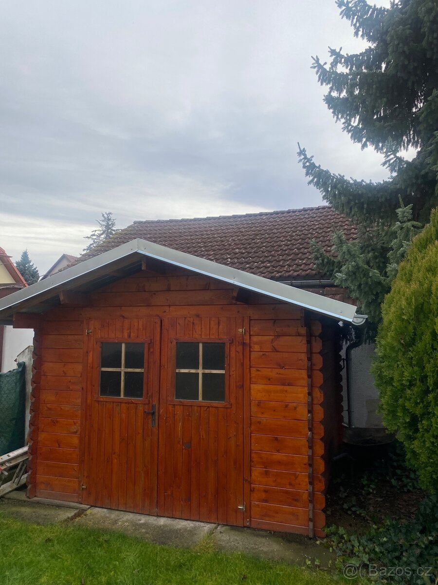 Chatka 9 metrû kvalitní plechová střecha s okapy PC 99000