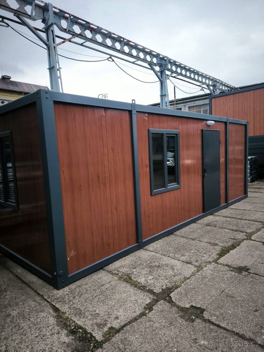 st. buňka 7 x 3 v dřevodekoru včetně sanity a kuchyňky