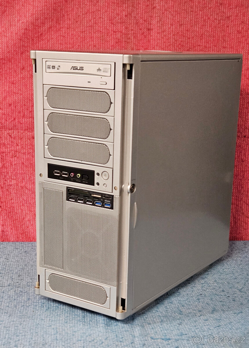 Prodám stolní počítač založený na procesoru Intel I7- 4820K