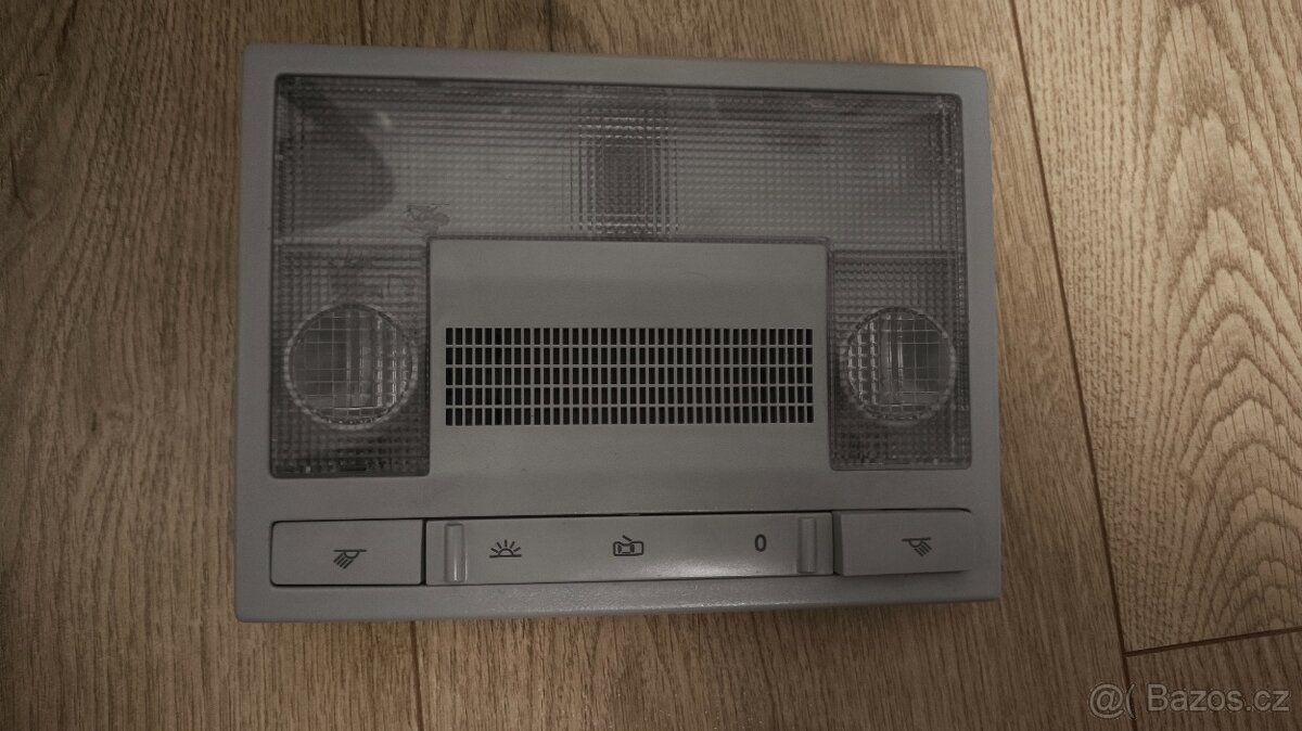 Lampičky - osvětlení interiéru VW Polo