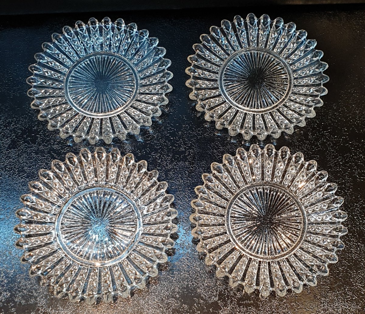 Skleněné talířky