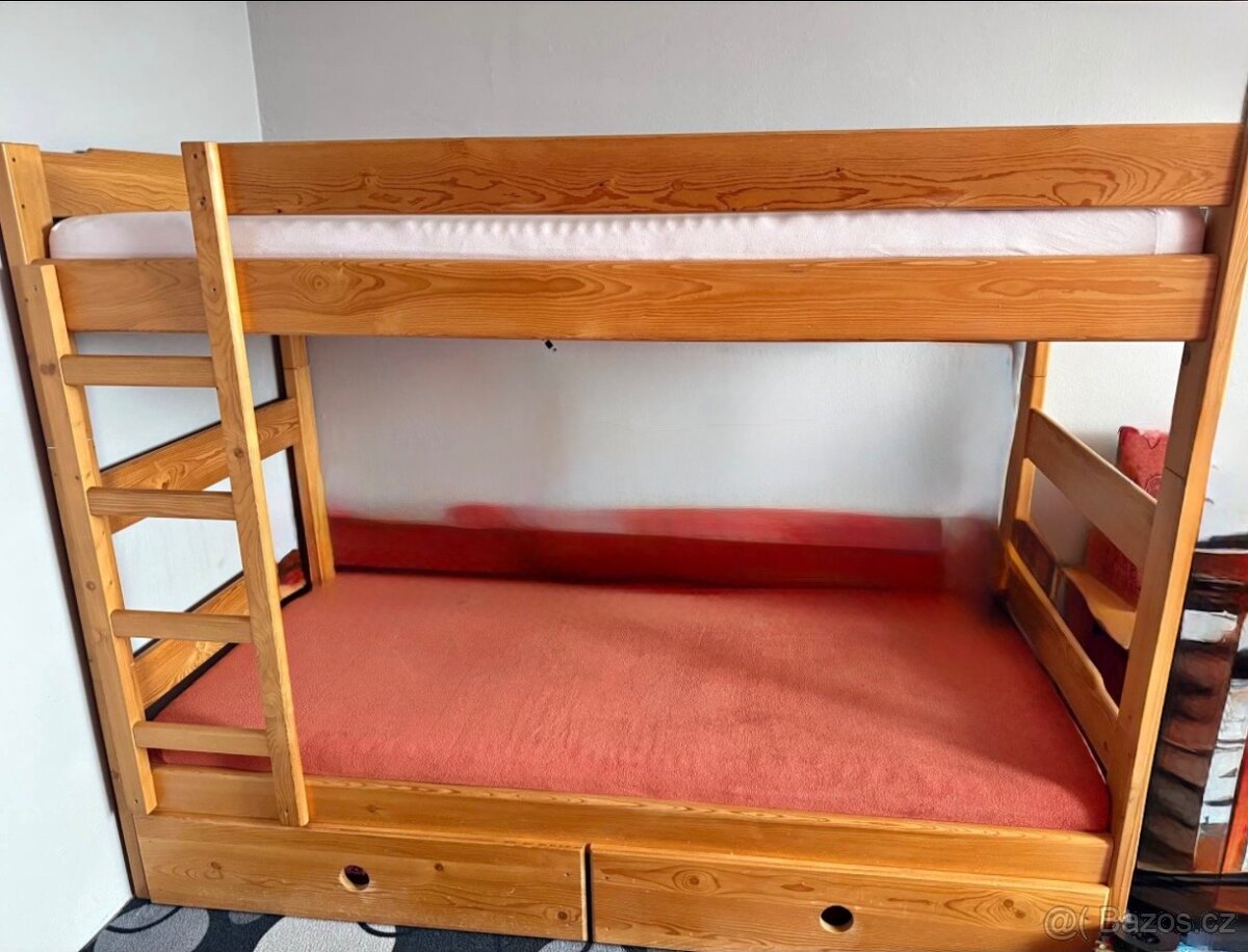 Dřevěná patrová postel 200x90