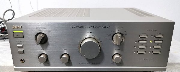 AKAI AM-37