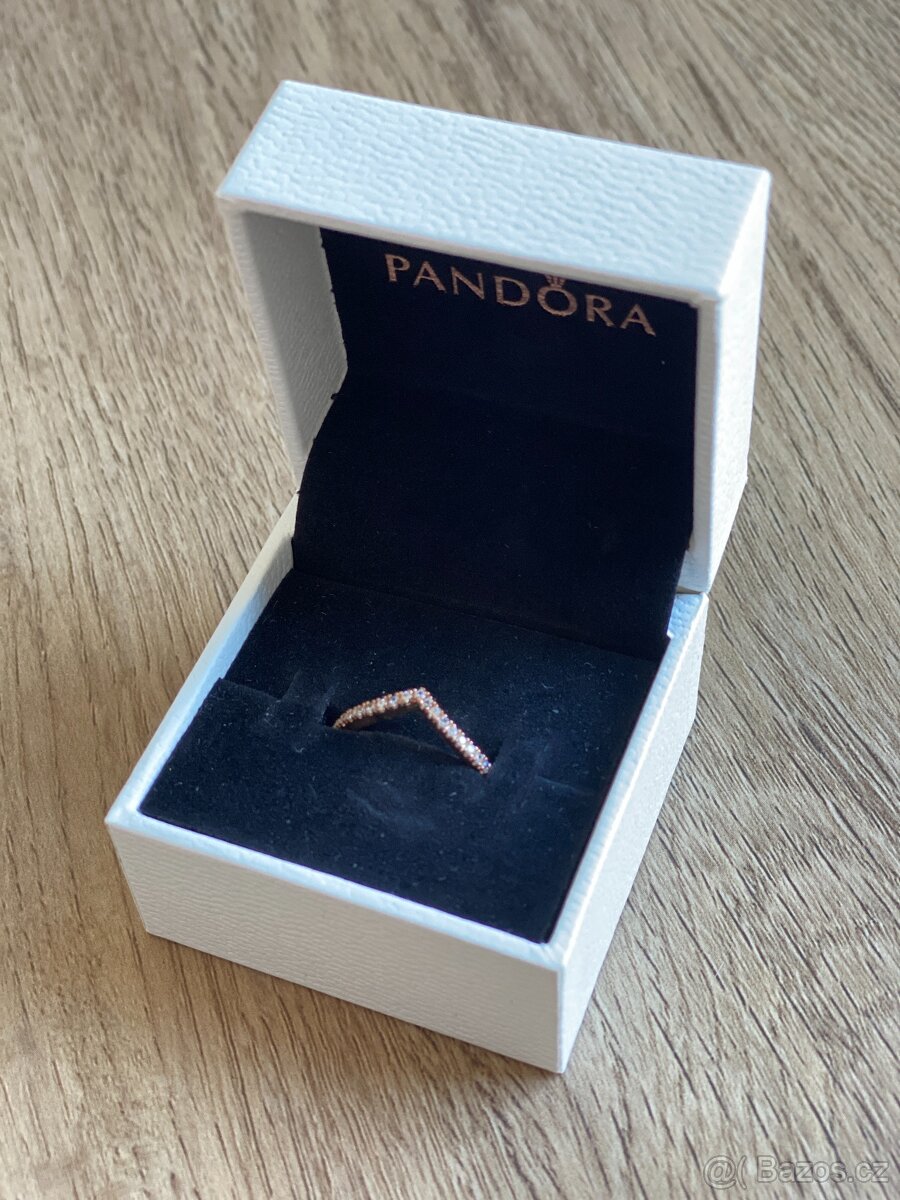 Prstýnek Pandora Gold rose ve tvaru V