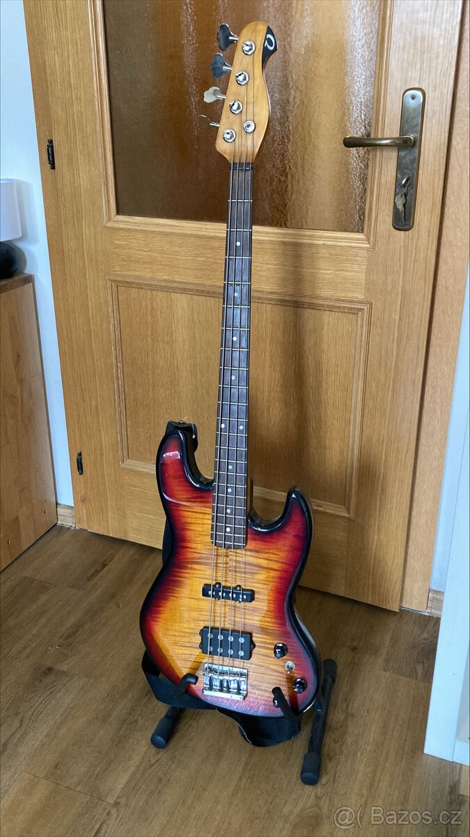 Vivian custom jazz bass (Jan Vlasák)