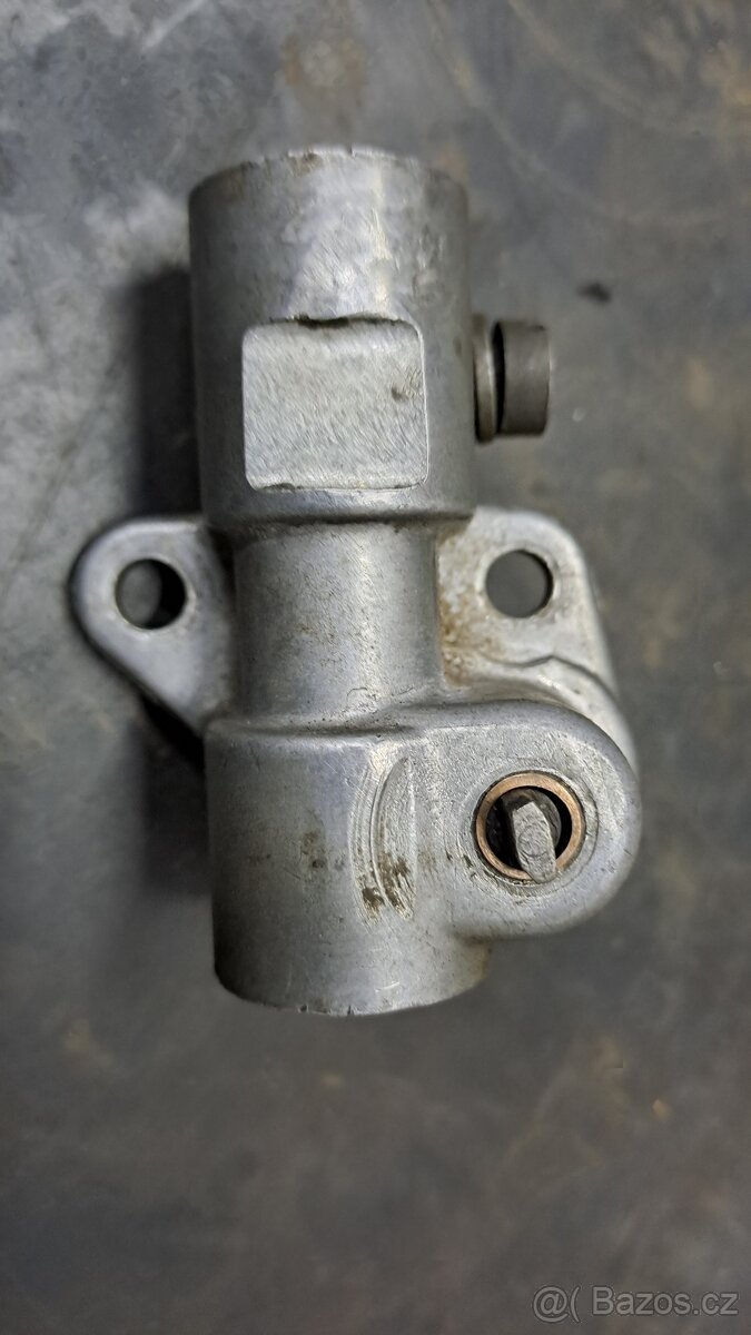 ČZ 125/150 B, T, C  Náhon tachometru -  převodka