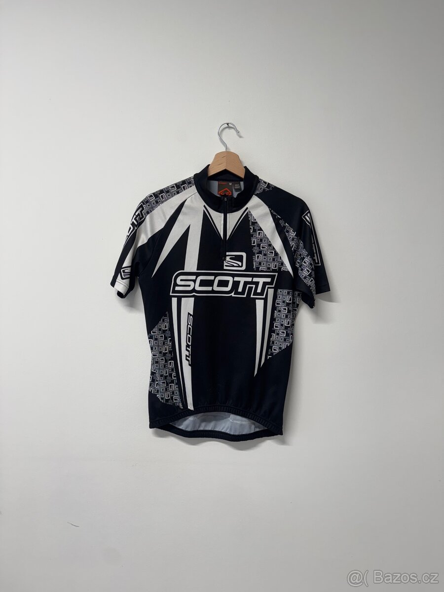 Set na kolo - Scott dress + kraťasy