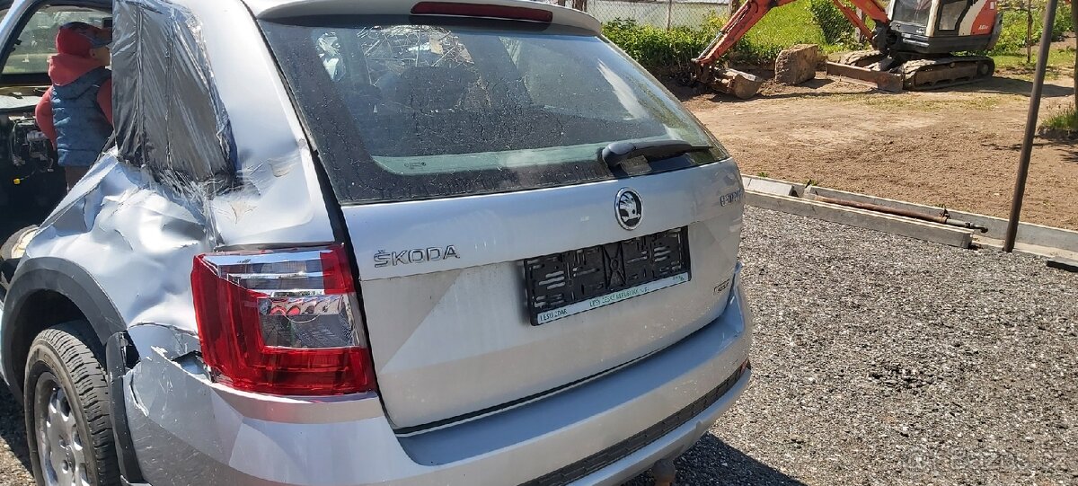 Dvere octavia 3