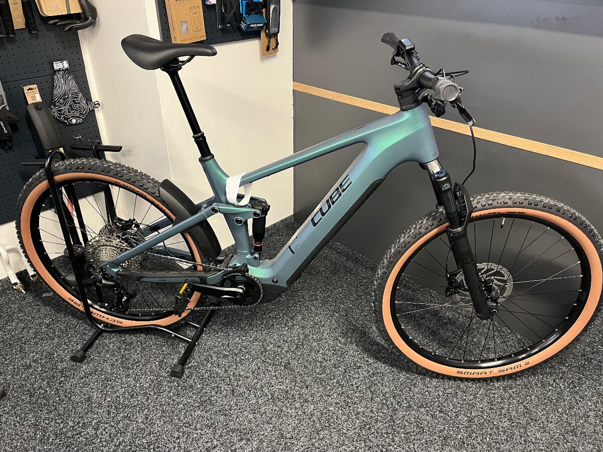 CUBE Stereo Hybrid ONE22 RACE 800 vel.XL NOVÉ 2025
