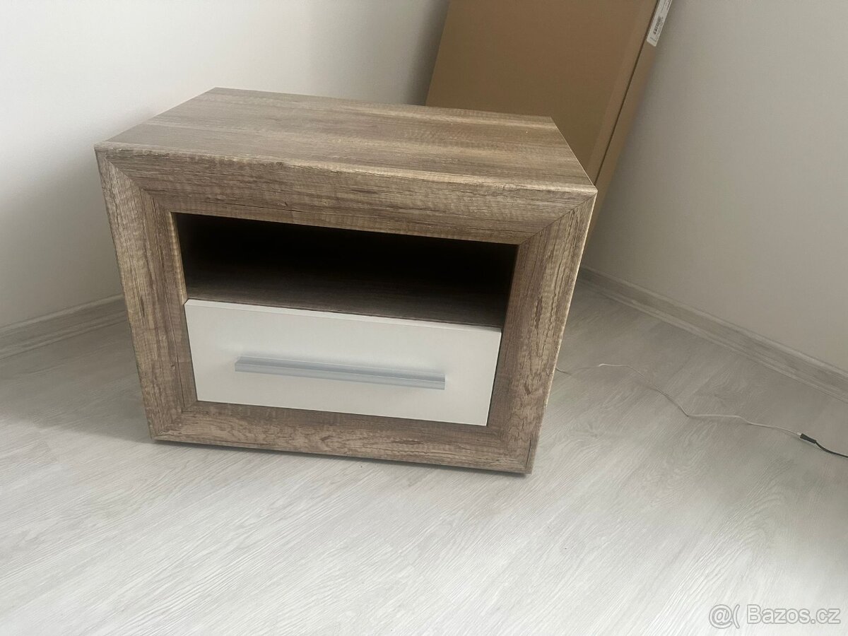 Noční stolky