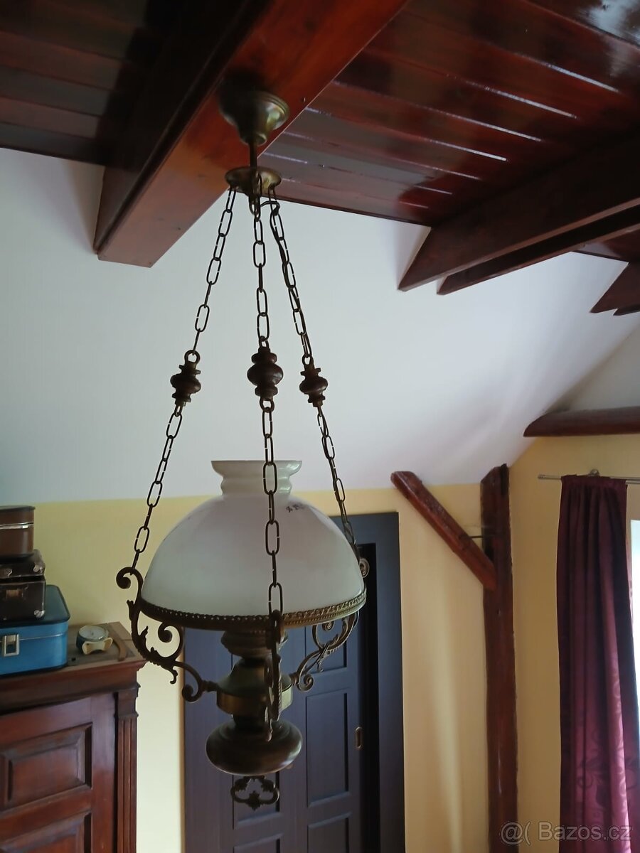 Petrolejový lustr