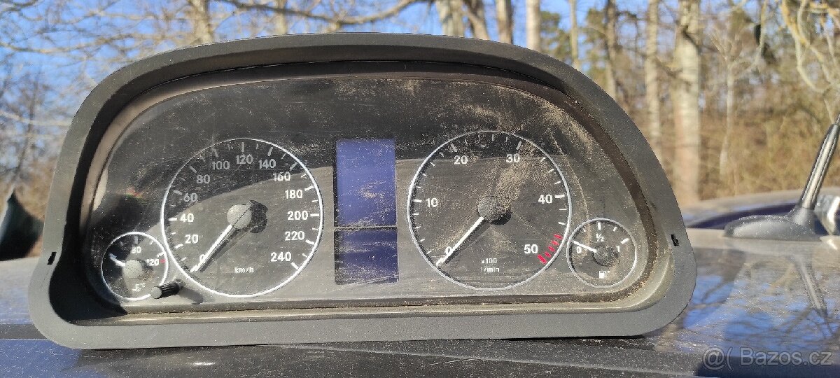 Budíky Mercedes A w169