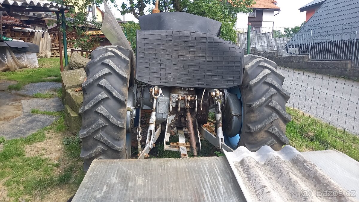 Zetor 4011/6911-zadní kola