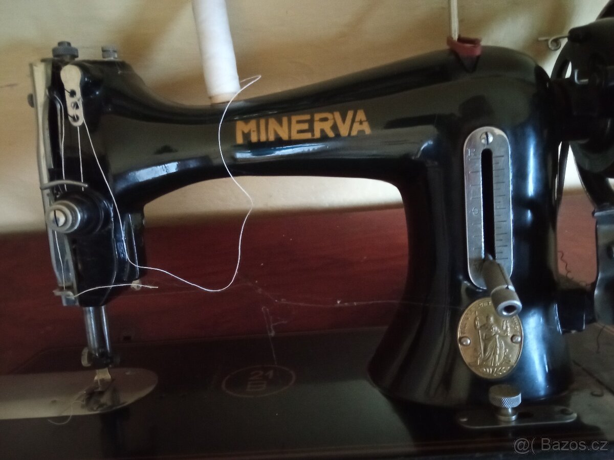 Šicí stroj Minerva
