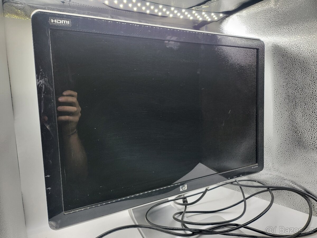 Monitor HP - Úhlopříčka displeje ["]: 22