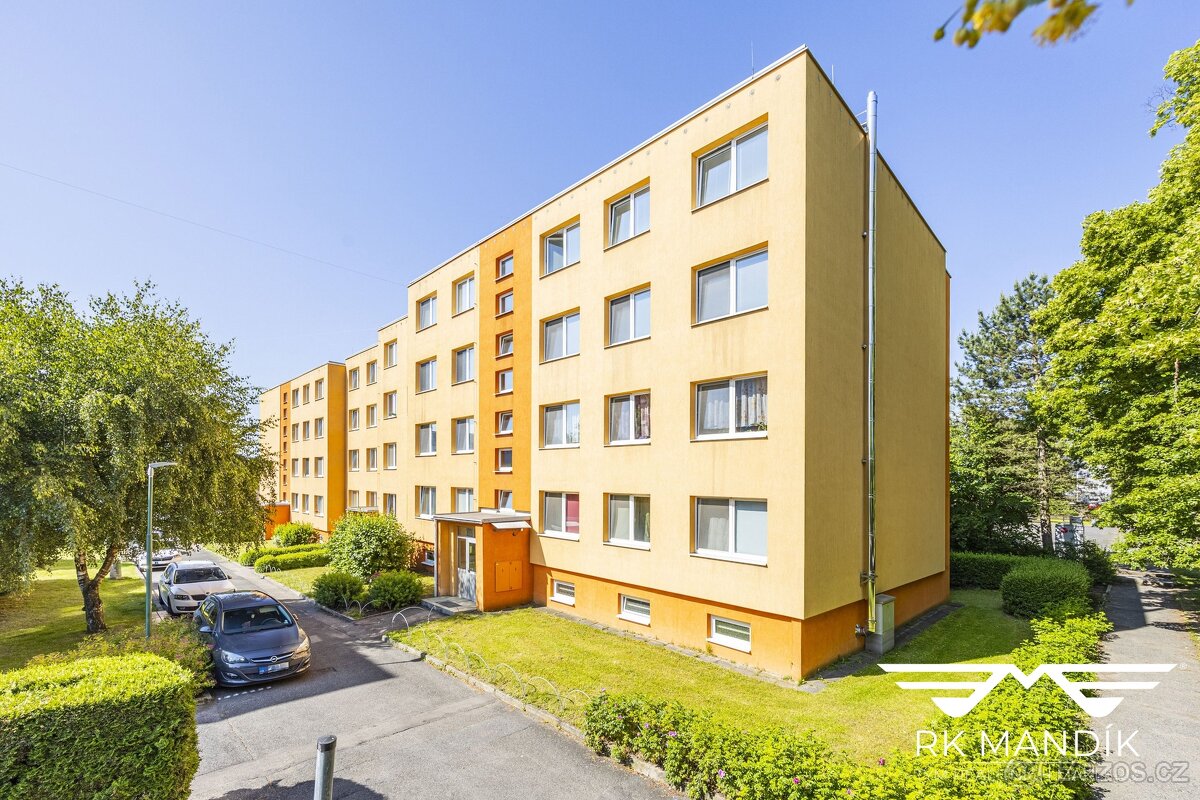 Prodej bytu 4+1, 77 m2 a garáže 15 m2 - Kamenice
