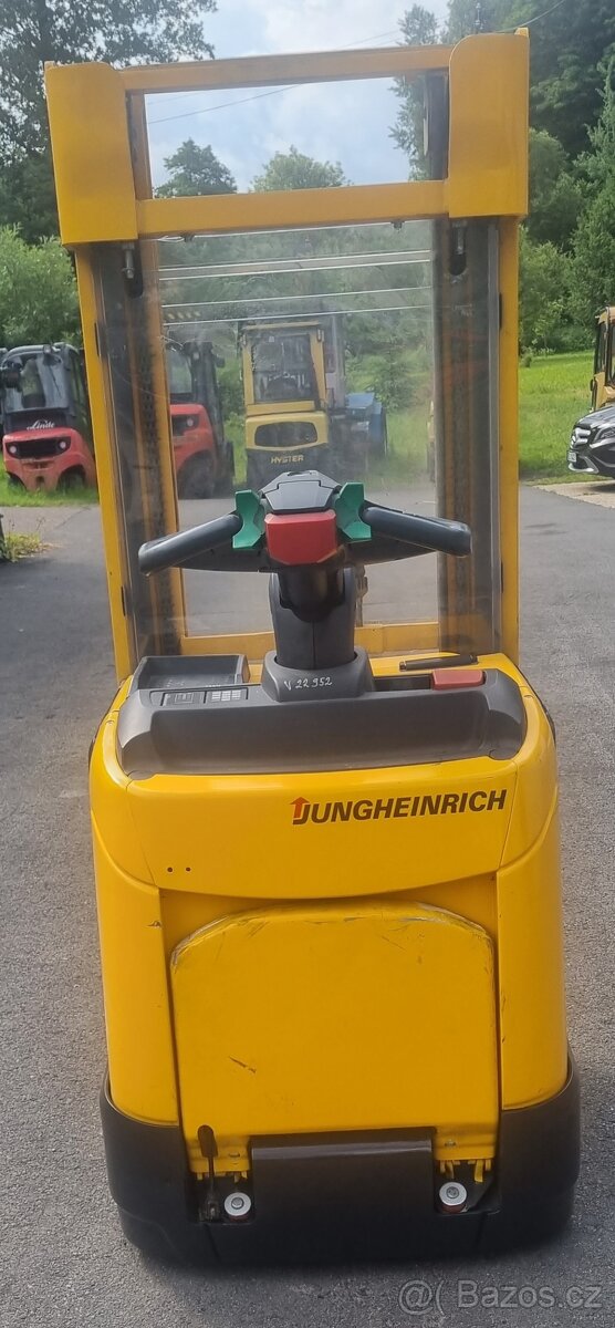 Ručně vedený vysokozdvižný vozík Jungheinrich ERC 212