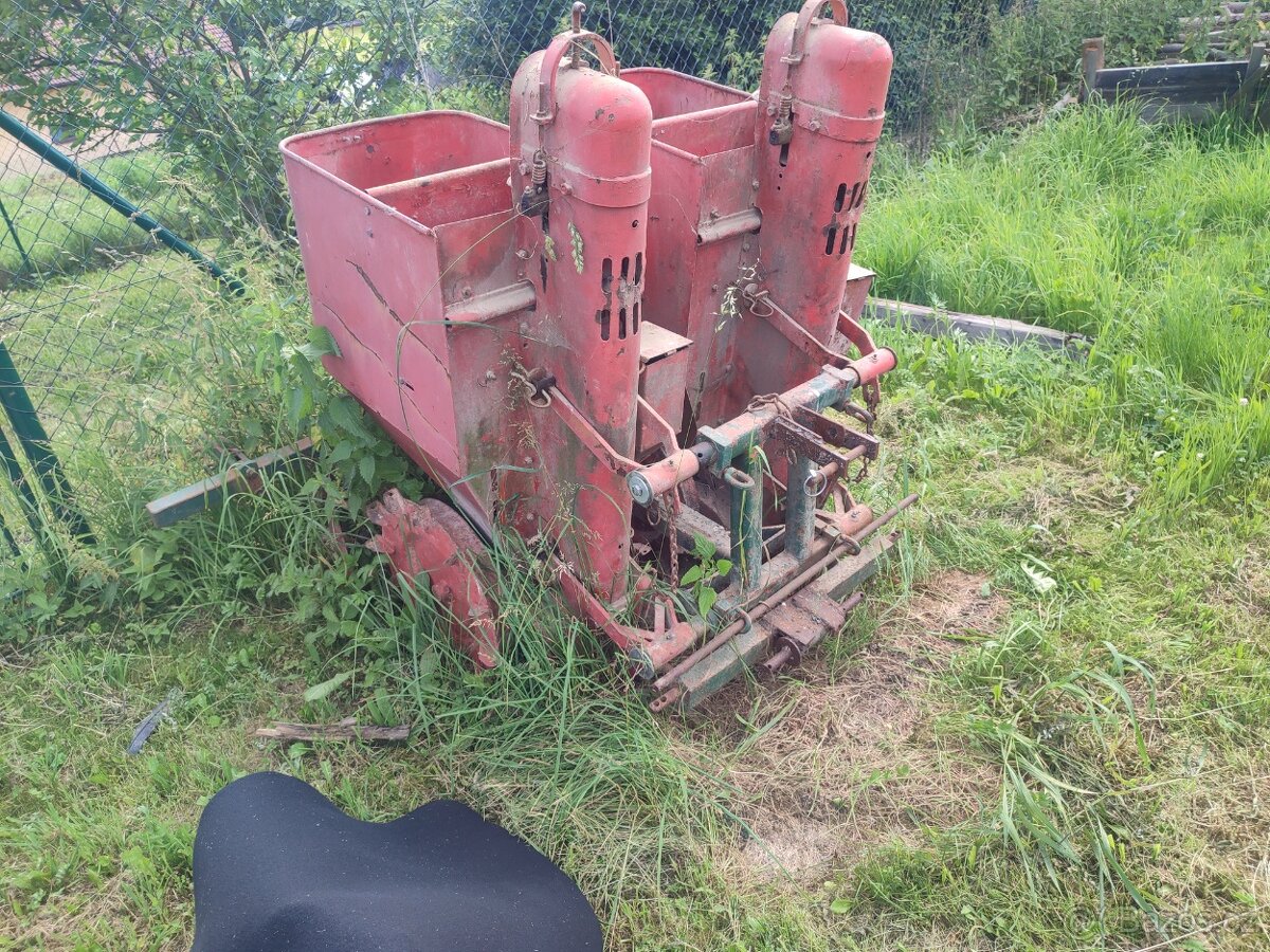 Prodám zemědělské stroje