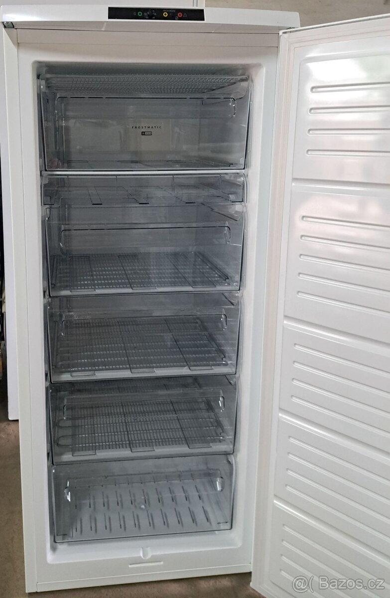Mrazák 5 šup. AEG, 199L.