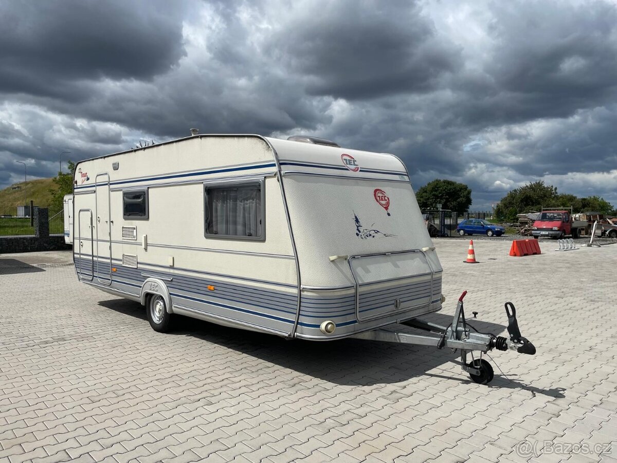 Tec Tour 540, 6 osob, palanda, garáž, pevná postel