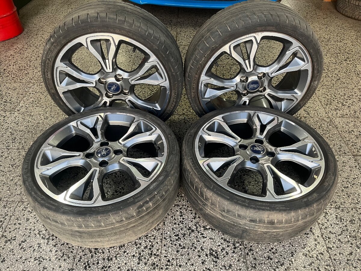 4x108 r18 originál ford