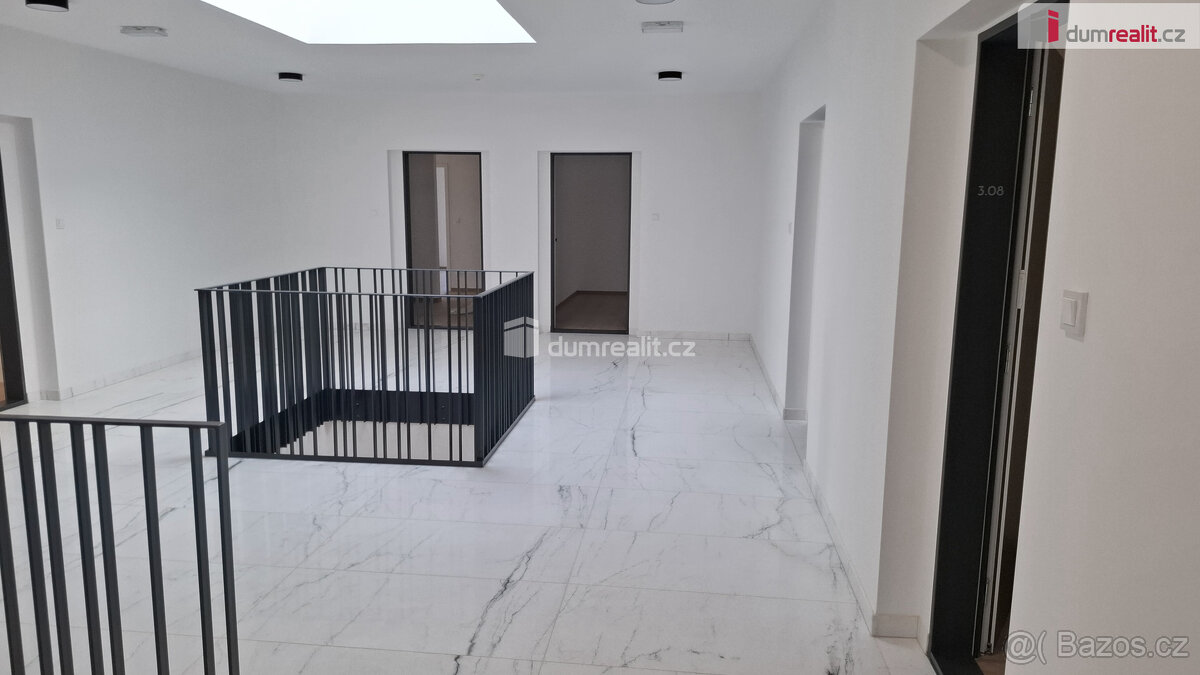 Pronájem exkluzivního bytu 2kk, 61m2 a lodžie 4,7m2 Plzeň-Pl