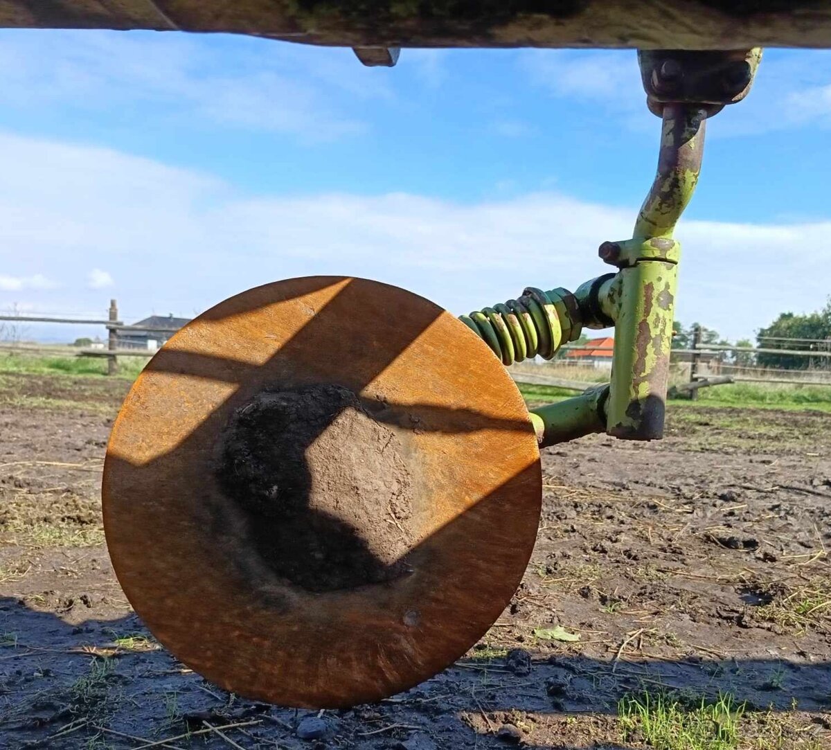 Sháním kotoučové krojidlo na Německý pluh Fortschritt B-201