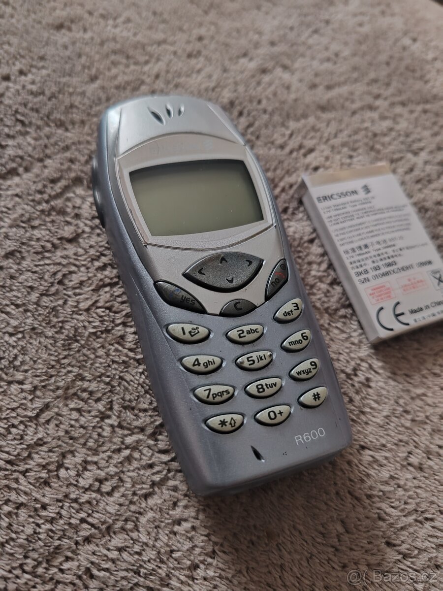 Ericsson R600 - RETRO