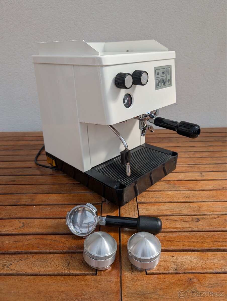 Pákový kávovar Carimali Alfa