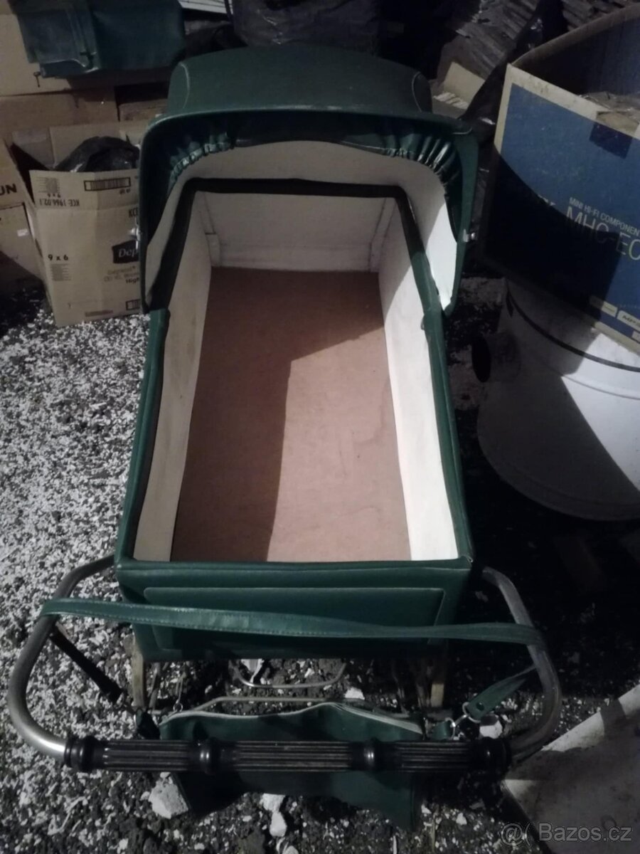 Retro kočárek Liberta