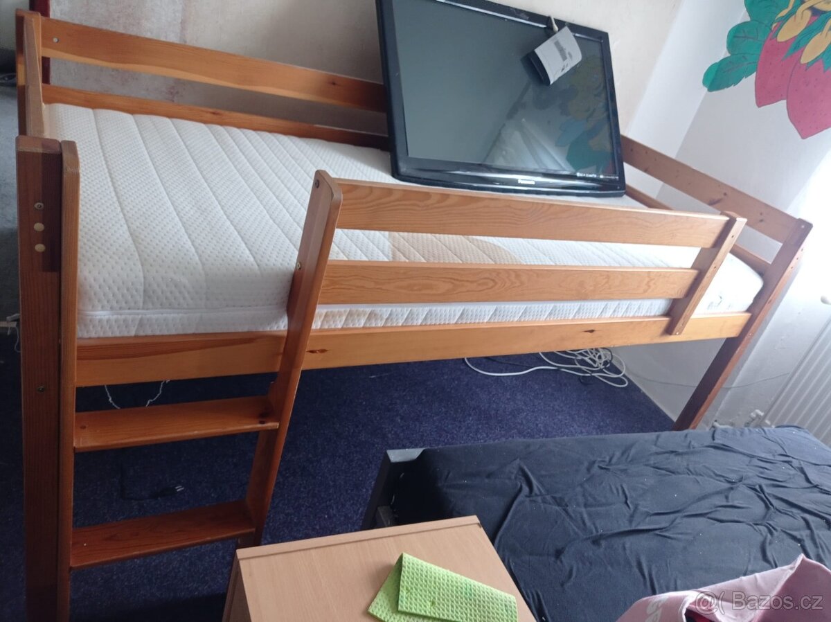 Dětská postel