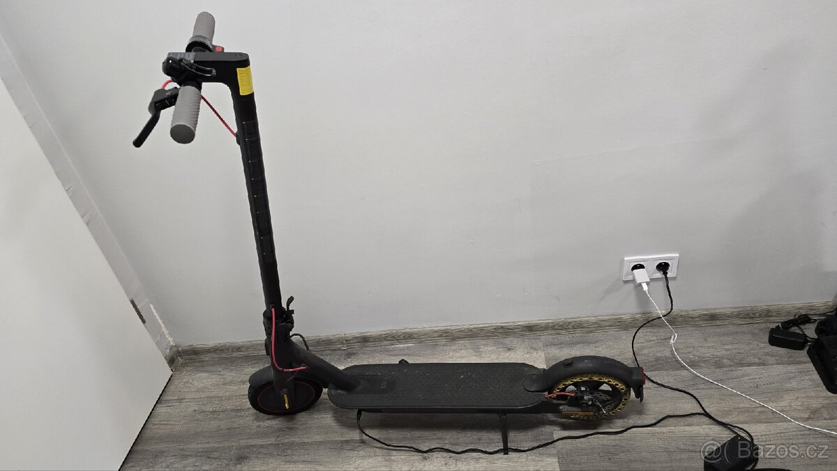 Xiaomi Mi Electric Scooter Pro 2