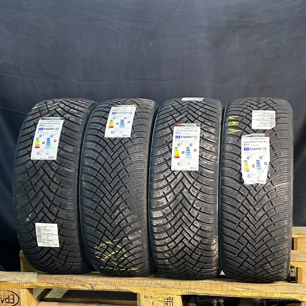 NOVÉ Zimní pneu 225/45 R17 94V XL Hankook