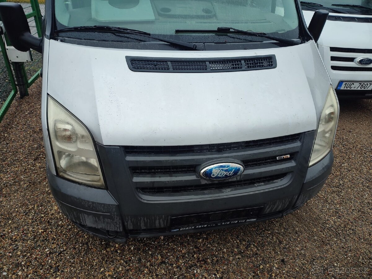 Ford Transit 2.2 tdci euro 4 bus 9 míst