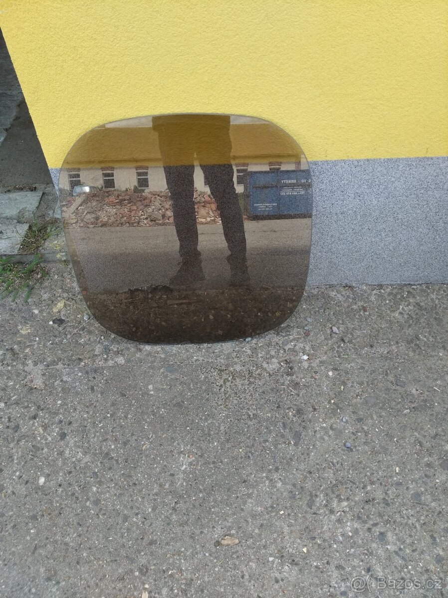 Sklo na stůl oblé, matné