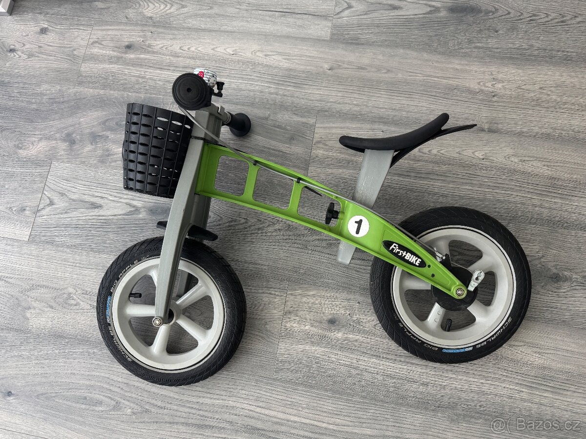 Dětské odrážedlo First Bike