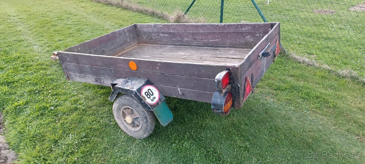 Přívěsný vozík bez tp