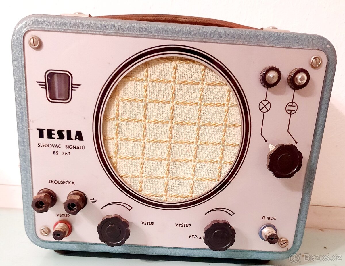 Tesla starší retro měřící přístroje