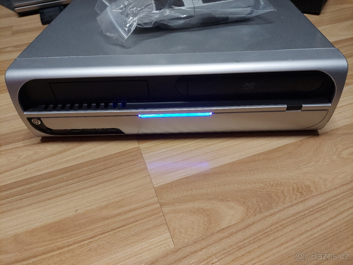 Malý desktop PC s i3, 5GB RAM, Windows 11