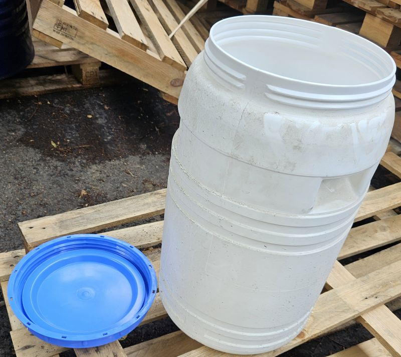 Soudek plastový 40 l sud