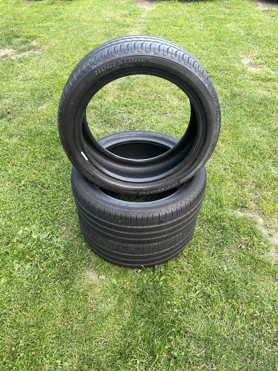 205/45 R17 Bridgestone