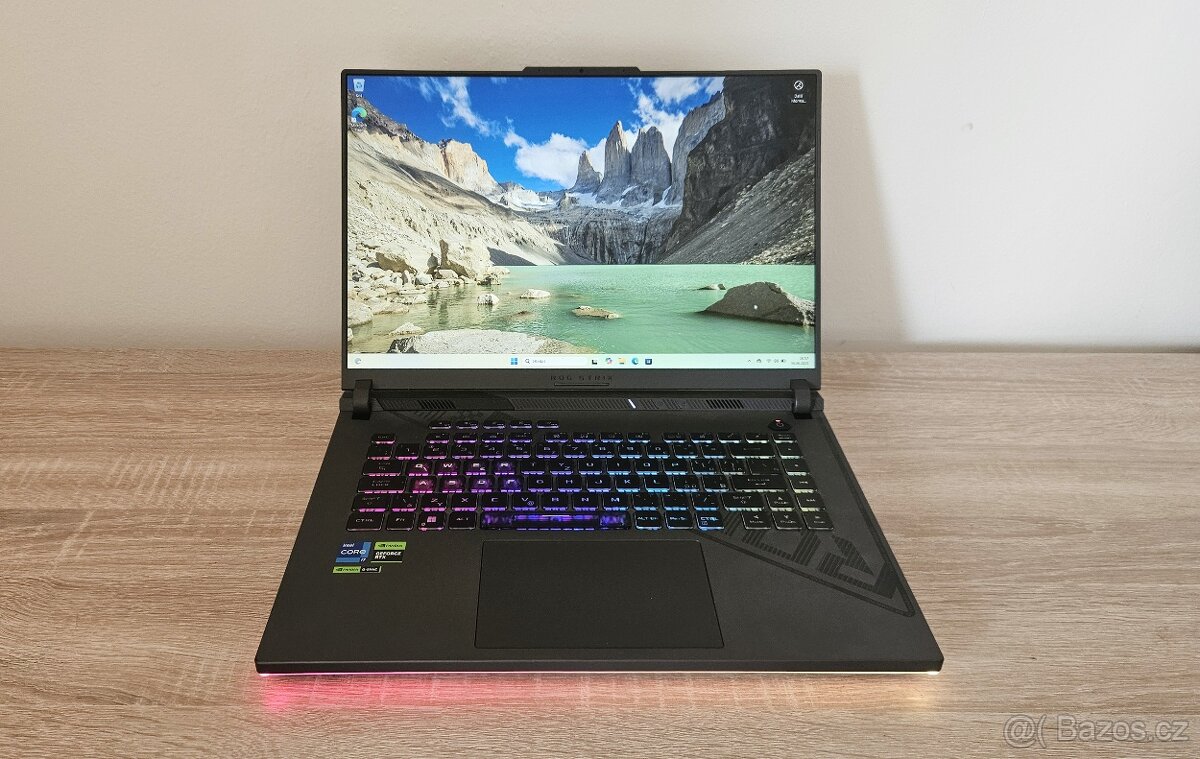 ASUS ROG Strix G16 (i7-13650HX, 32 GB RAM, RTX 4080)